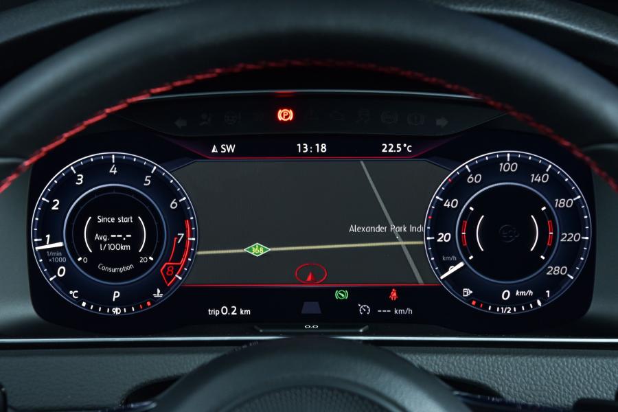 Панель приборов Volkswagen Golf GTI 5-Door 2017 года  (ZA) (фото 12 из 18)